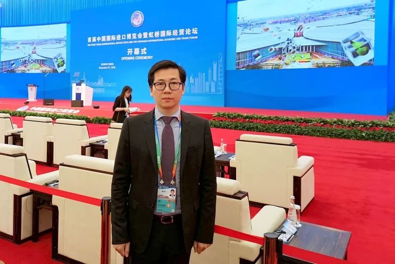 <a href=http://zfojg.cn target=_blank class=infotextkey>雙良</a>第一視角帶您走入“進(jìn)博會(huì)”首日