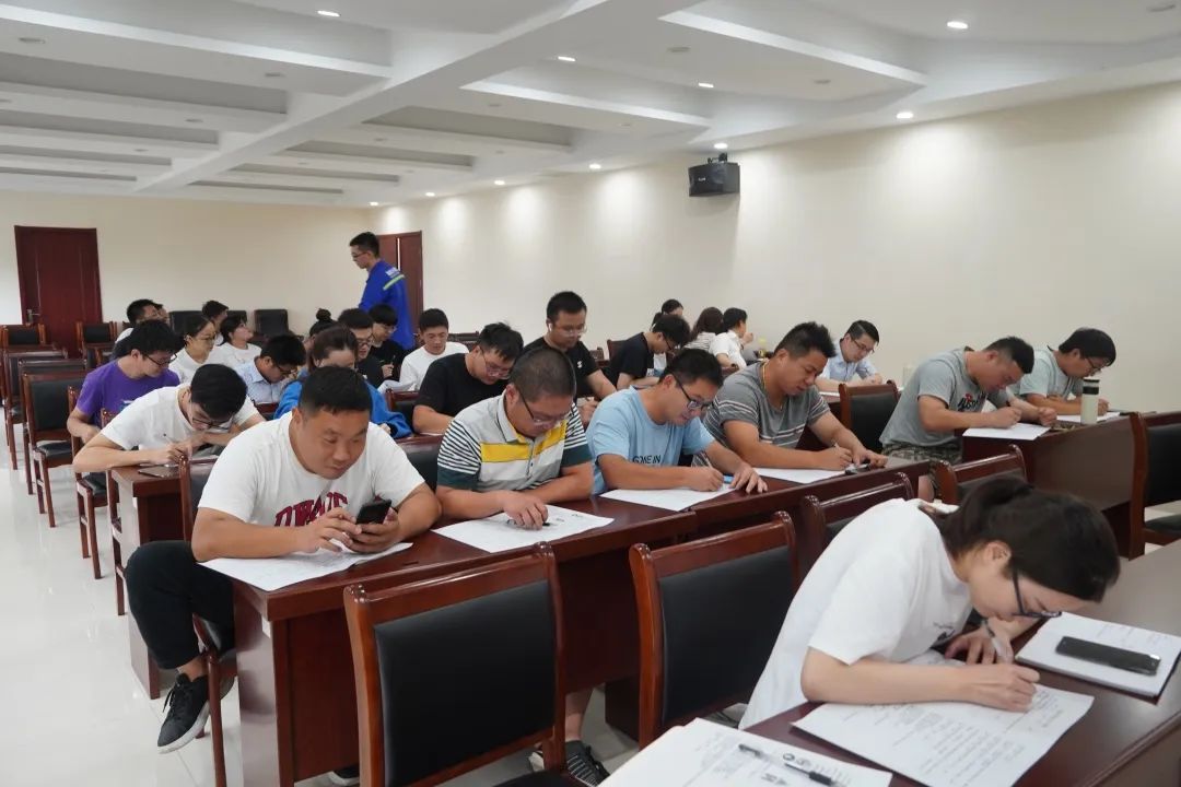 <a href=http://zfojg.cn target=_blank class=infotextkey><a href=http://zfojg.cn target=_blank class=infotextkey>雙良</a>環(huán)境</a>安全培訓(xùn)“拍了拍”你